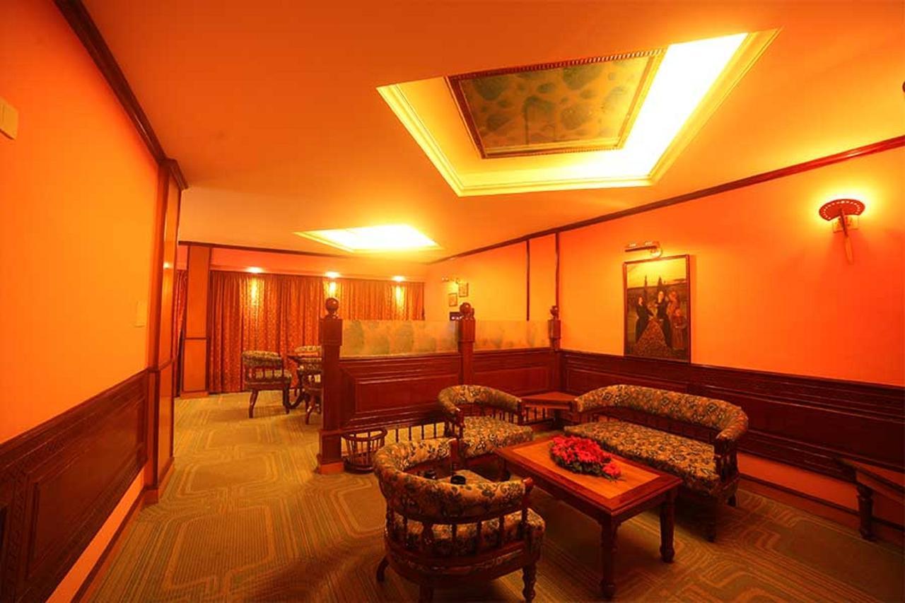 The Surya, Cochin Hotel Angamali Exterior photo